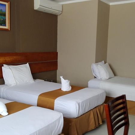 Bora Hotel Икитос Екстериор снимка