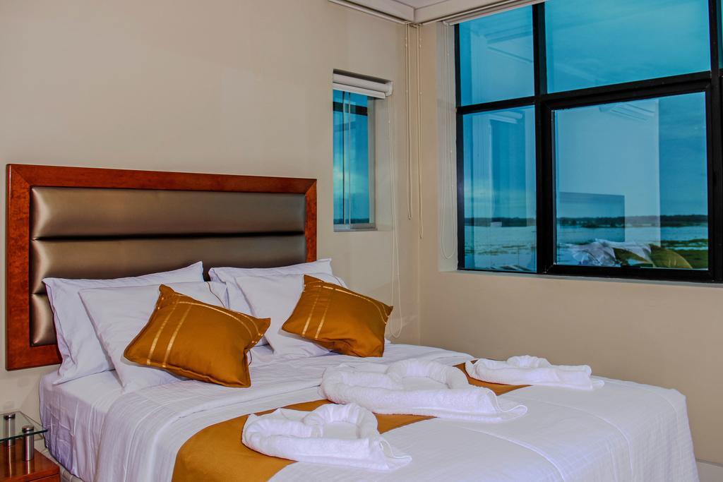 Bora Hotel Икитос Екстериор снимка