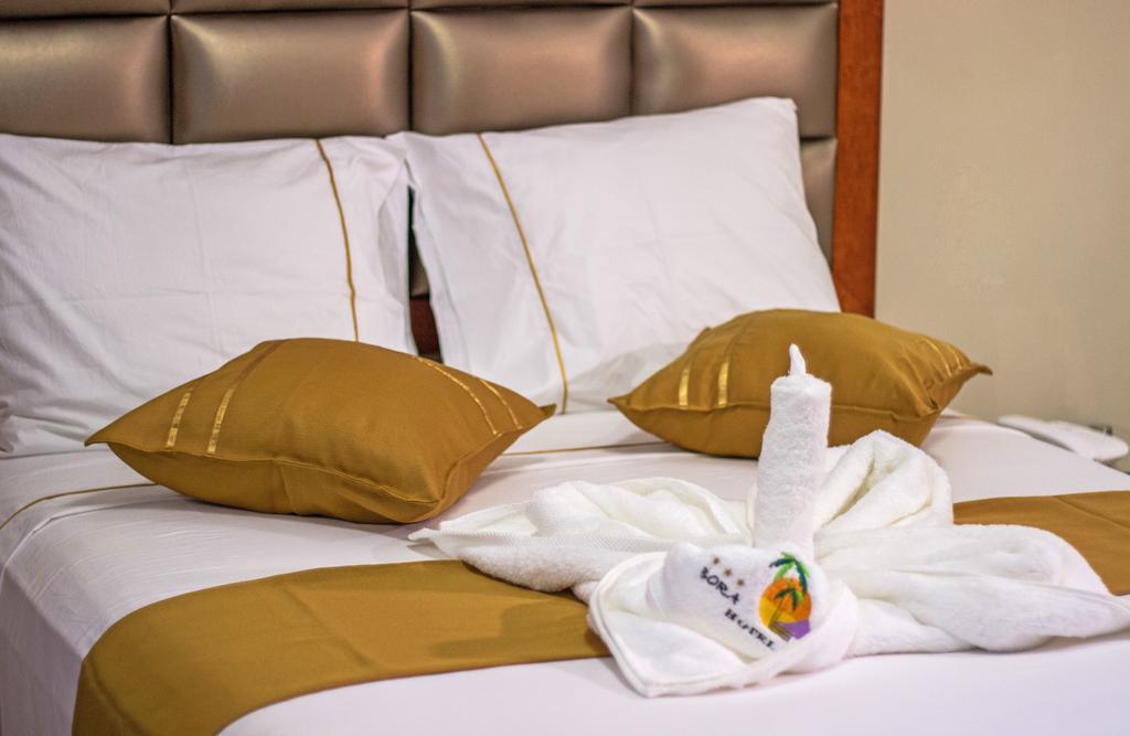 Bora Hotel Икитос Екстериор снимка