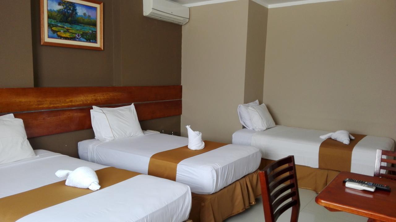 Bora Hotel Икитос Екстериор снимка